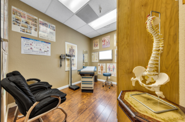 Dr._Sanden_Photo_(1) spinal doctor office